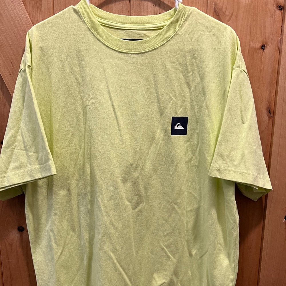Quiksilver Men's Light Yellow Short Sleeve Tee